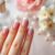 Jak zrobić french manicure zwykłym lakierem? Praktyczny poradnik